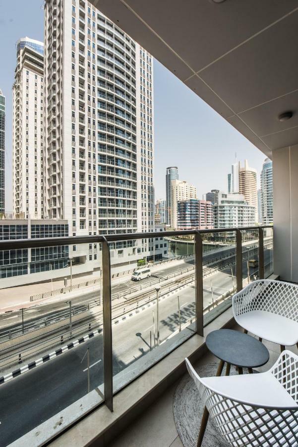 Fantastay Sparkle Tower One Bedroom Suite Marina View دبي المظهر الخارجي الصورة