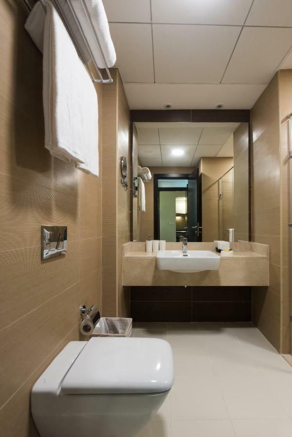 Fantastay Sparkle Tower One Bedroom Suite Marina View دبي المظهر الخارجي الصورة