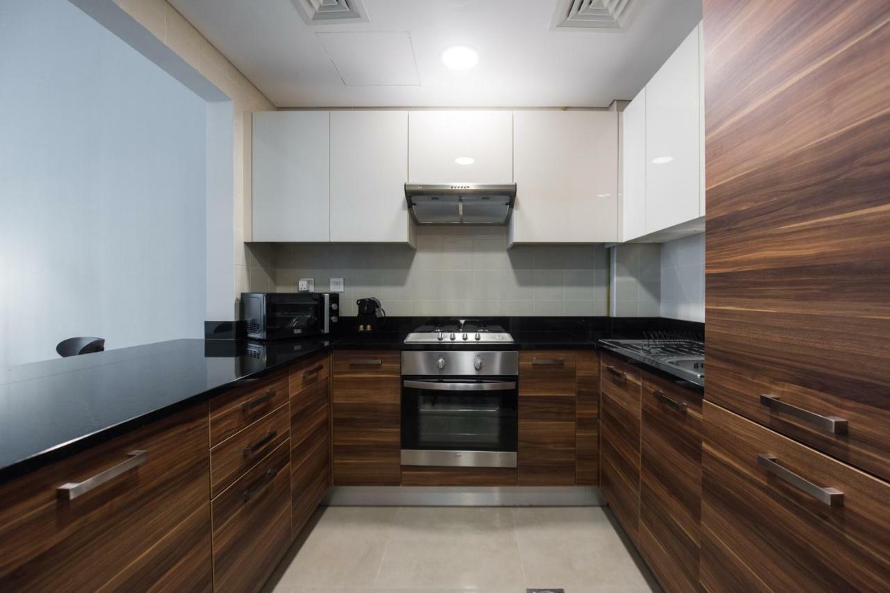 Fantastay Sparkle Tower One Bedroom Suite Marina View دبي المظهر الخارجي الصورة
