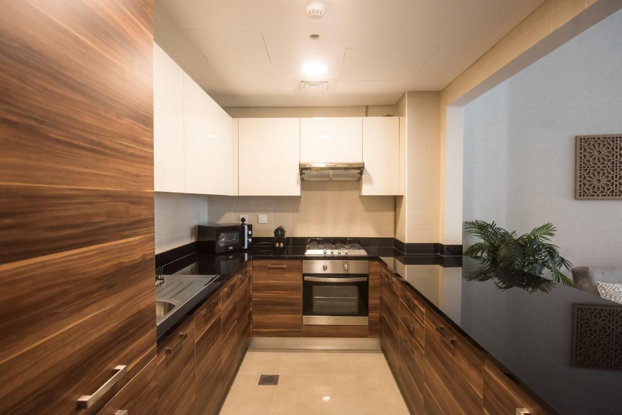 Fantastay Sparkle Tower One Bedroom Suite Marina View دبي المظهر الخارجي الصورة